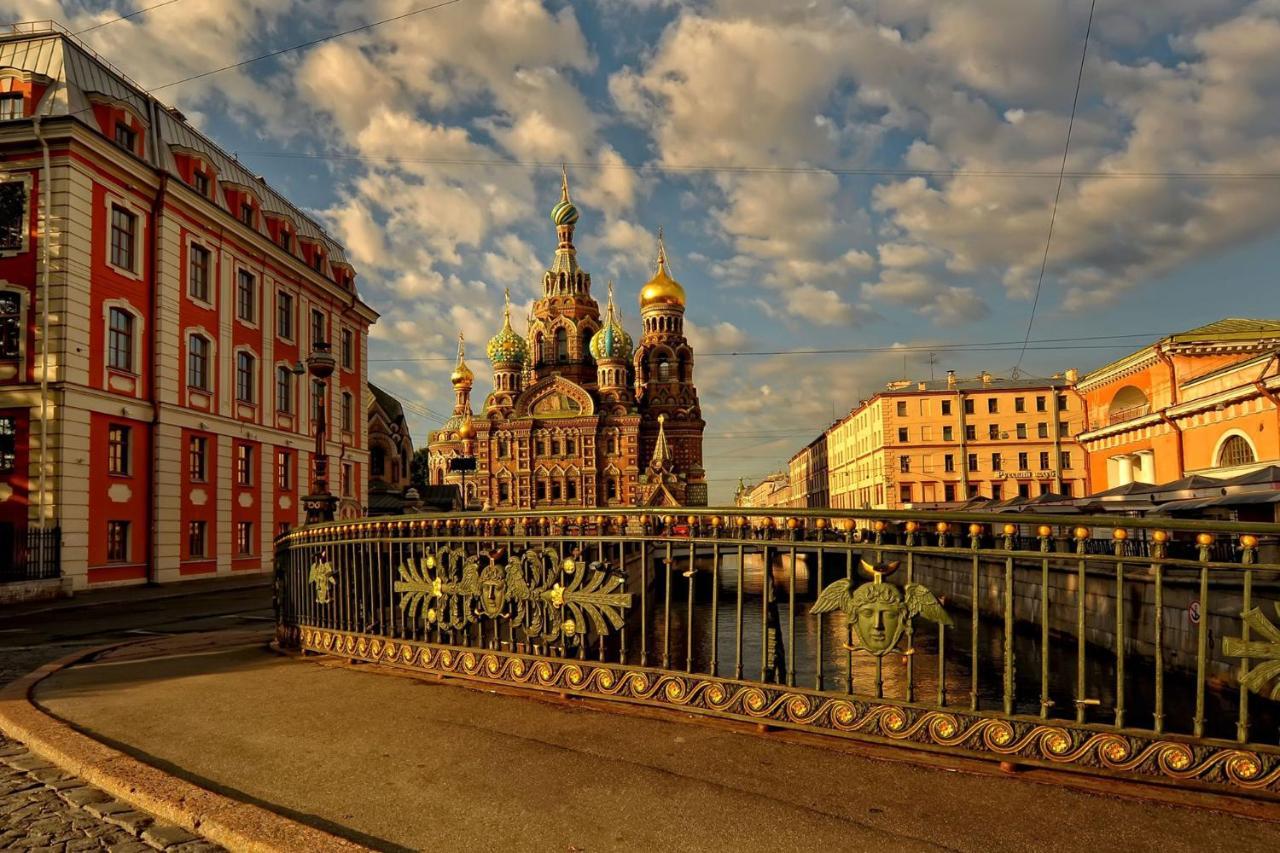 Griboedov House Bed and Breakfast Sankt Petersburg Exteriör bild